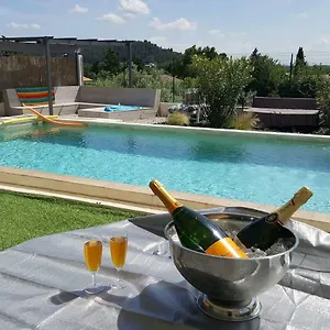 Appartement Beau T1 Bis Moderne Climatise, Villeneuve-lès-Avignon